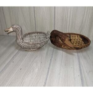 Vtg Wicker Basket Small White And Brown Duck Basket Farmhouse Country Set Of 2